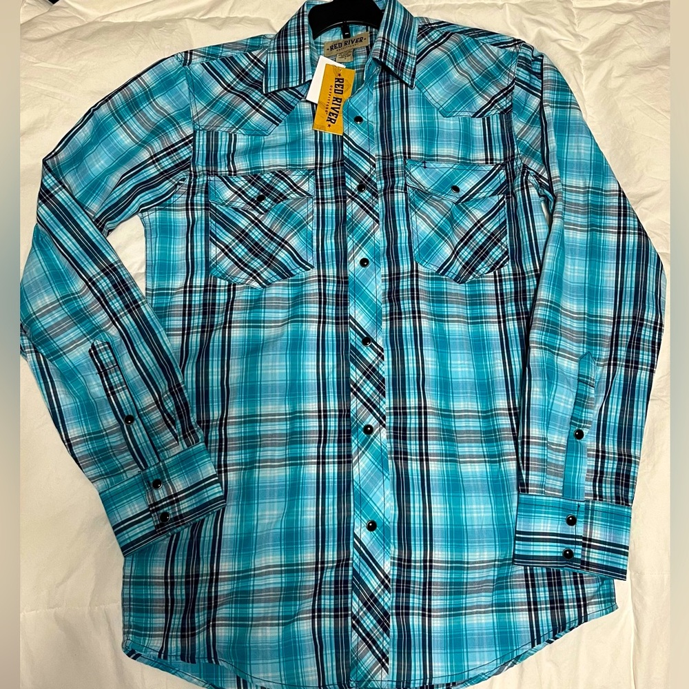 Men’s NWT button down shirt. Red River Outfitters